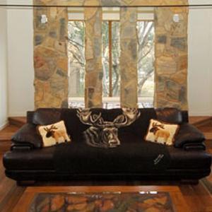 Moose Lodge - Hervey Bay Accommodation 0