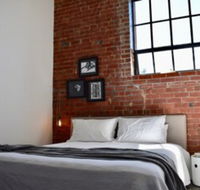 Stylish Warehouse Conversion in Heart of Fitzroy - Hervey Bay Accommodation