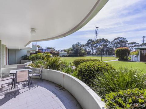 Mitchell Pde 2 / 1a Fathoms - Hervey Bay Accommodation 6