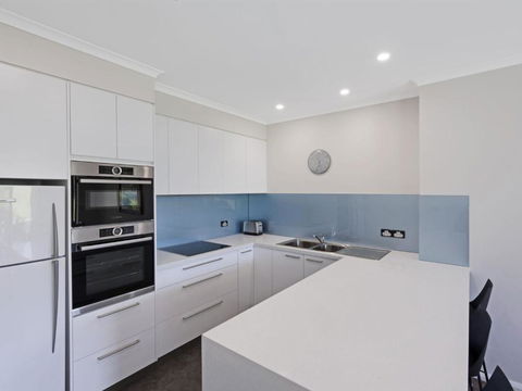 Mitchell Pde 2 / 1a Fathoms - Hervey Bay Accommodation 1