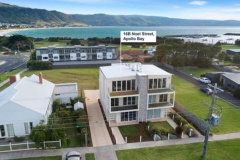 SEA NOOK Seconds From The Beach - Hervey Bay Accommodation 2