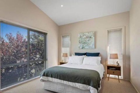 DRIFTWOOD VILLA Free Wifi Walk To Beach - Hervey Bay Accommodation 0
