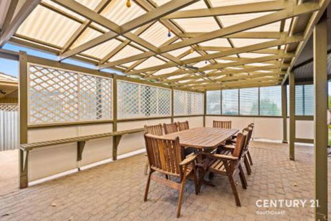 Reef & Vines Port Noarlunga - Hervey Bay Accommodation 3