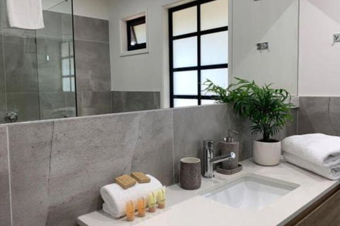 THE DECK HOUSE A WYE RIVER ICON - Hervey Bay Accommodation 2