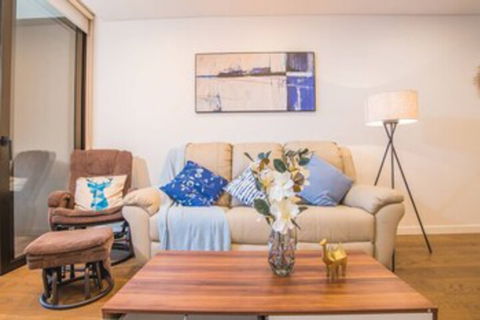 Modern 2bed2bath APT At Neutral Bayparking+wifi - Hervey Bay Accommodation 0