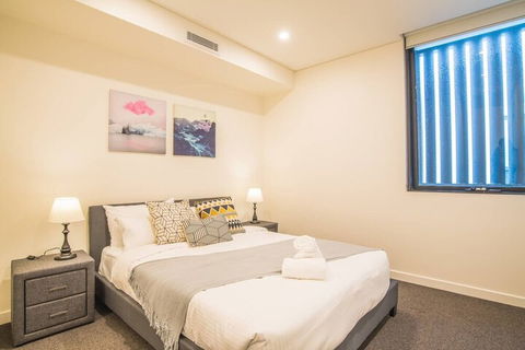 Modern 2bed2bath APT At Neutral Bayparking+wifi - Hervey Bay Accommodation 3