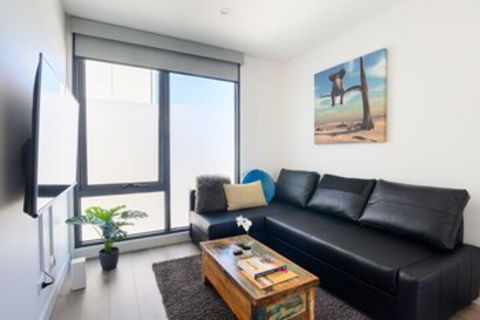 JUDD A Stylish Abode Awaits You - Hervey Bay Accommodation 0
