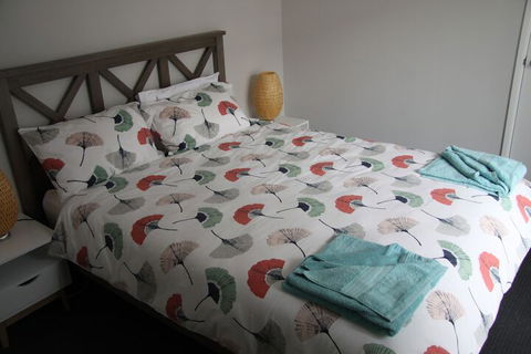 Warnbro Beach Family Accommodation - Tourism Hervey Bay 7