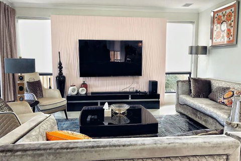 Luxury House Collection Four Beds - Tourism Hervey Bay 4