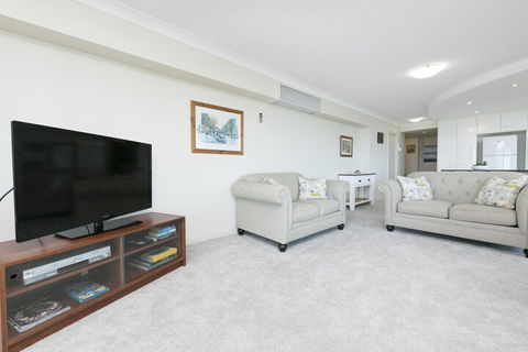 Mirage Unit 502 - Hervey Bay Accommodation 4