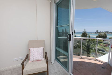 Mirage Unit 502 - Hervey Bay Accommodation 6