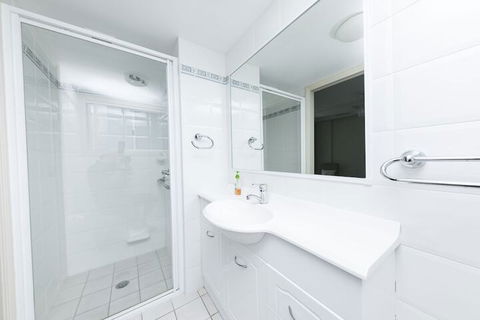 Mirage Unit 502 - Hervey Bay Accommodation 5