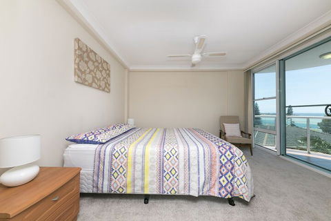Mirage Unit 502 - Hervey Bay Accommodation 3