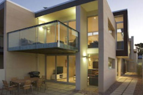 Alouarn Apartment 1 - Tourism Hervey Bay 0