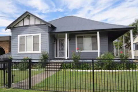 Aberdare Lodge - Tourism Hervey Bay 0