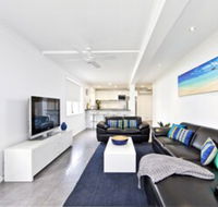 Dolphins Apartment - Tourism Hervey Bay