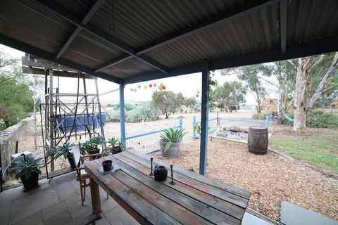 Kookaburra Cottage - Hervey Bay Accommodation 6