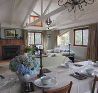 The Loch an idyllic country escape - Hervey Bay Accommodation