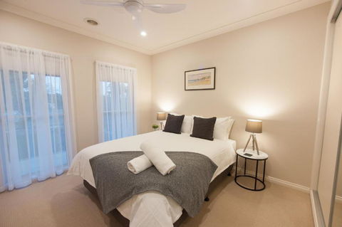Simms Retreat - Hervey Bay Accommodation 1