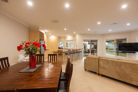 Simms Retreat - Hervey Bay Accommodation 5
