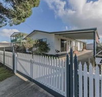 4 Lansell Road Cowes - Hervey Bay Accommodation