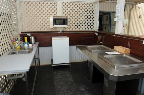 Absolute Beachfront With Million Dollar Views - Tourism Hervey Bay 6