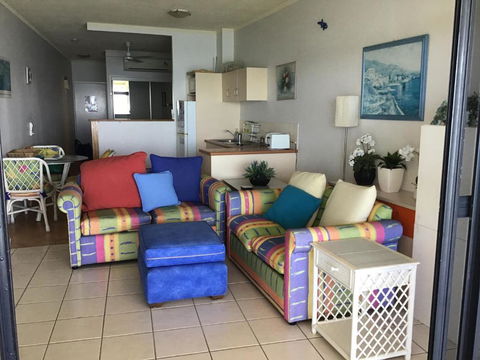 Absolute Beachfront With Million Dollar Views - Tourism Hervey Bay 3