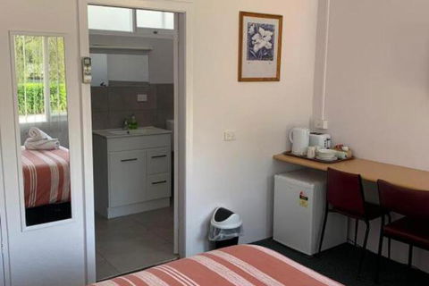 Mount Beauty Motor Inn - Hervey Bay Accommodation 7