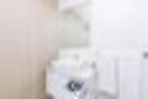 New Modern Apartment With Parking Near Amenities - Hervey Bay Accommodation 5