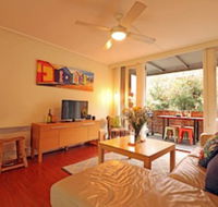 Colour Pop - Rejuvenate Stays - Hervey Bay Accommodation