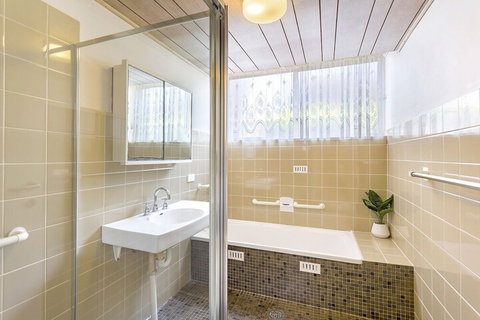 Casuarinas Unit 1 / 33 Soldiers Point Road - Hervey Bay Accommodation 7