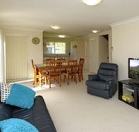 Pebble Parade1 / 8 - Tourism Hervey Bay