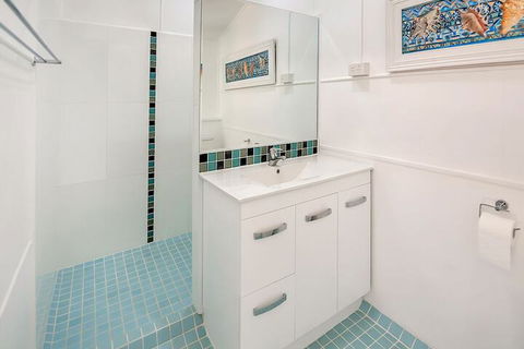 A Touch Of The Bahamas On McKenzie MK3 - Tourism Hervey Bay 4