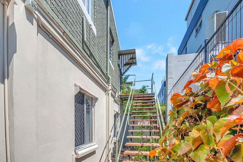 A Touch Of The Bahamas On McKenzie MK3 - Tourism Hervey Bay 2