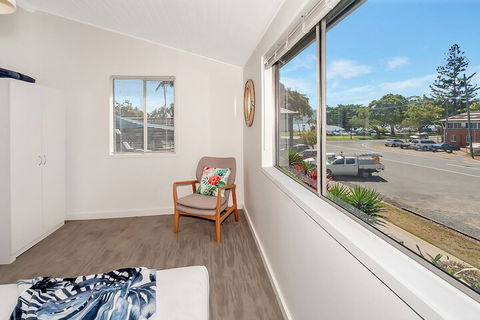 A Touch Of The Bahamas On McKenzie MK3 - Tourism Hervey Bay 3