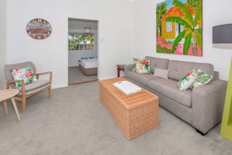 A Touch Of The Bahamas On McKenzie MK3 - Tourism Hervey Bay 0