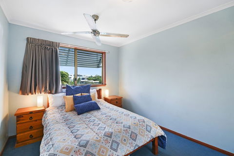 Vaai Moana - 5/10 Oriole Avenue - Hervey Bay Accommodation 0