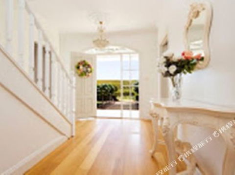 Maison Blue Pty Ltd Adelaide - Hervey Bay Accommodation 6