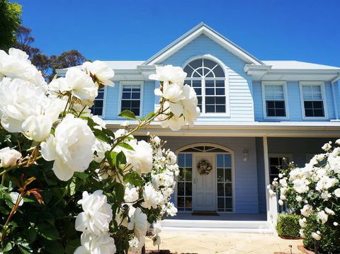 Maison Blue Pty Ltd Adelaide - Hervey Bay Accommodation 3