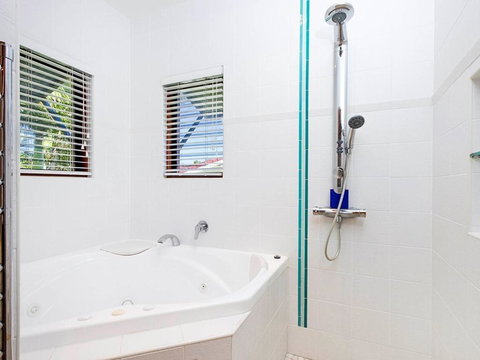 Noosa Dua 2 - Hervey Bay Accommodation 3