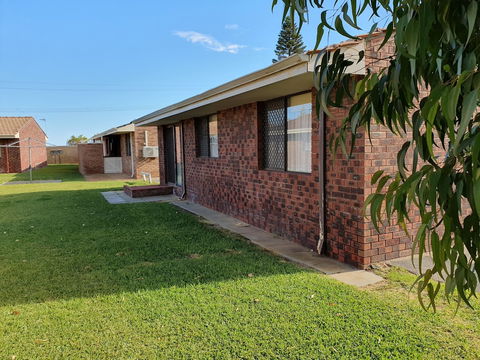 Ocean Beach Chalet 18 - Hervey Bay Accommodation 6