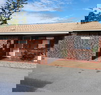 Ocean Beach Chalet 18 - Hervey Bay Accommodation
