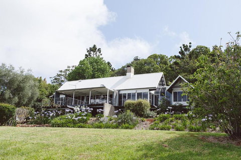 The Retreat Tamborine Mountain - Hervey Bay Accommodation 1