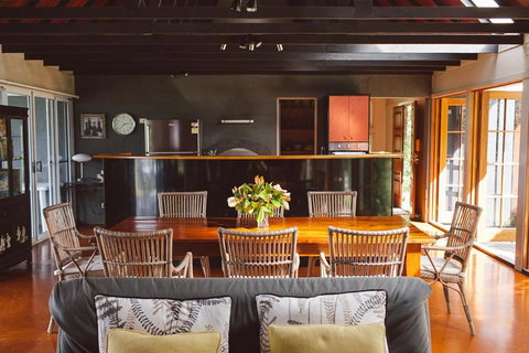 The Retreat Tamborine Mountain - Hervey Bay Accommodation 2