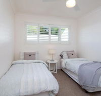 The White House Central Coolum with Spectacular Ocean Views  WiFi - Hervey Bay Accommodation