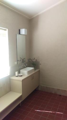 The Cottage At Riverside Farm - Hervey Bay Accommodation 3