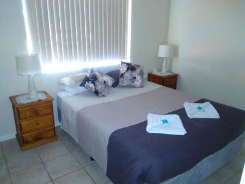 Ocean Beach Chalet 15 - Tourism Hervey Bay 1