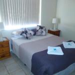 Ocean Beach Chalet 15 - Tourism Hervey Bay 0