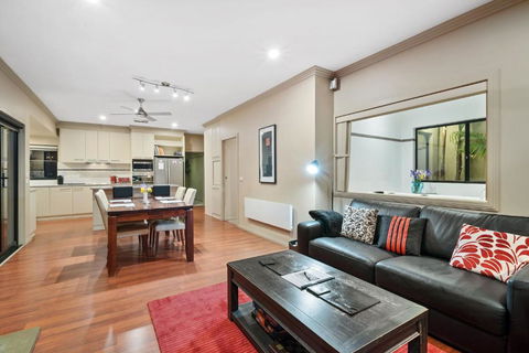 About Time Retreats Studio Seven - Hervey Bay Accommodation 3