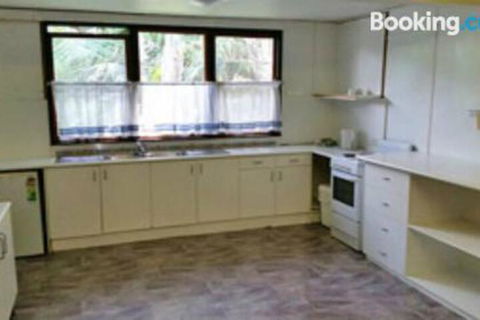 Budget Peninsula Palms Nelson Bay - Hervey Bay Accommodation 6
